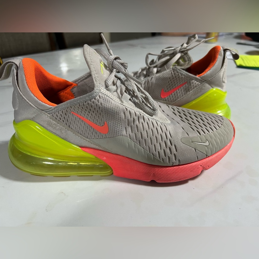 Nike 270 air max
